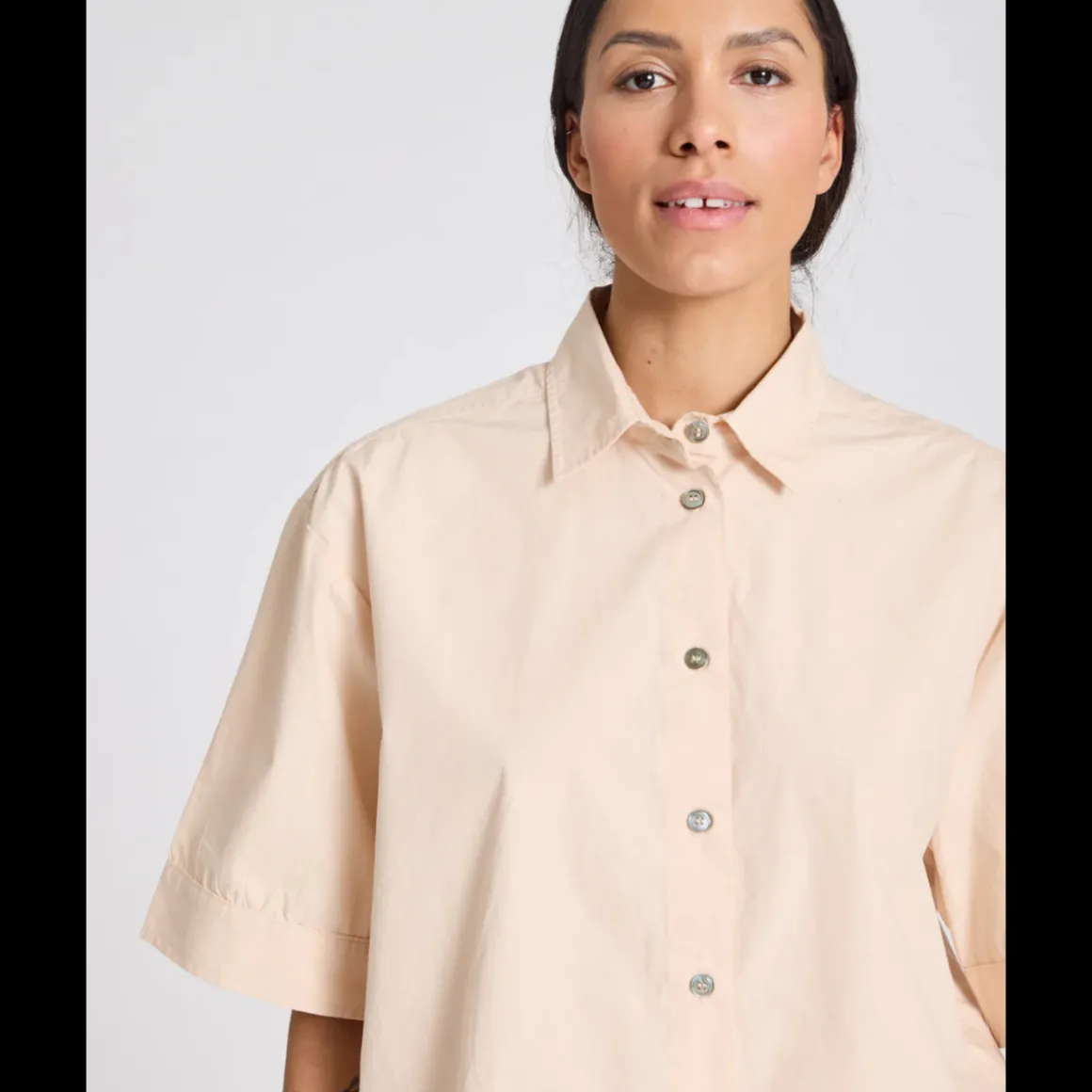 gai_lisva_astrid_ss_shirt_3.webp Gai Lisva Astrid S/S Shirt Poplin