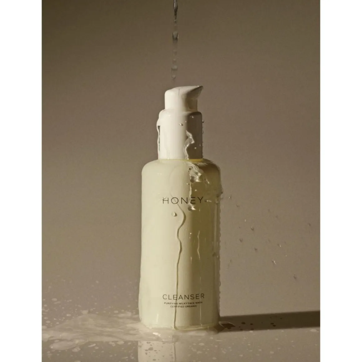 honey_cleanser_3.webp HONEY Cleanser