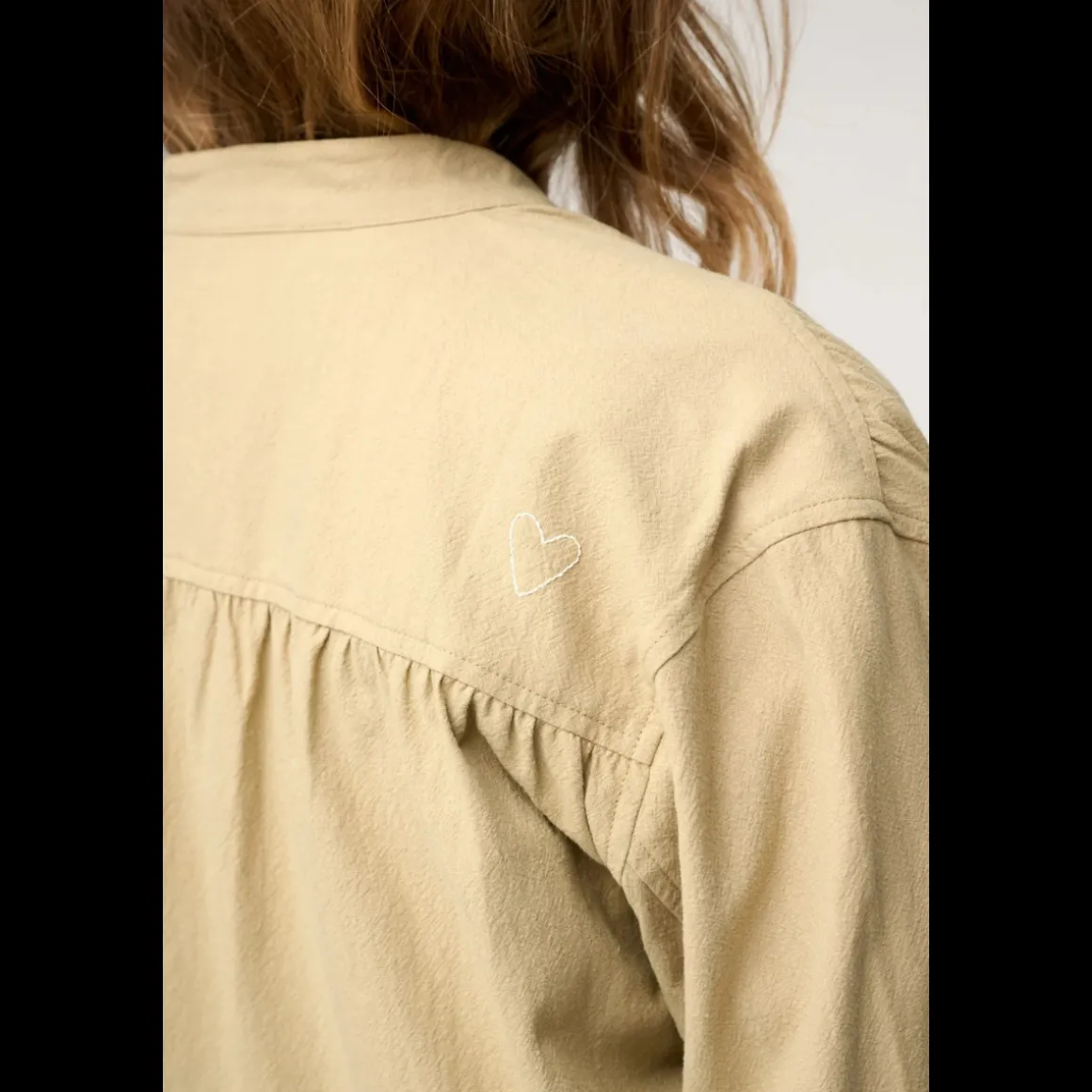 moshi_moshi_mind_tales_sh_4.webp Moshi Moshi Mind Tales Shirt Crepe
