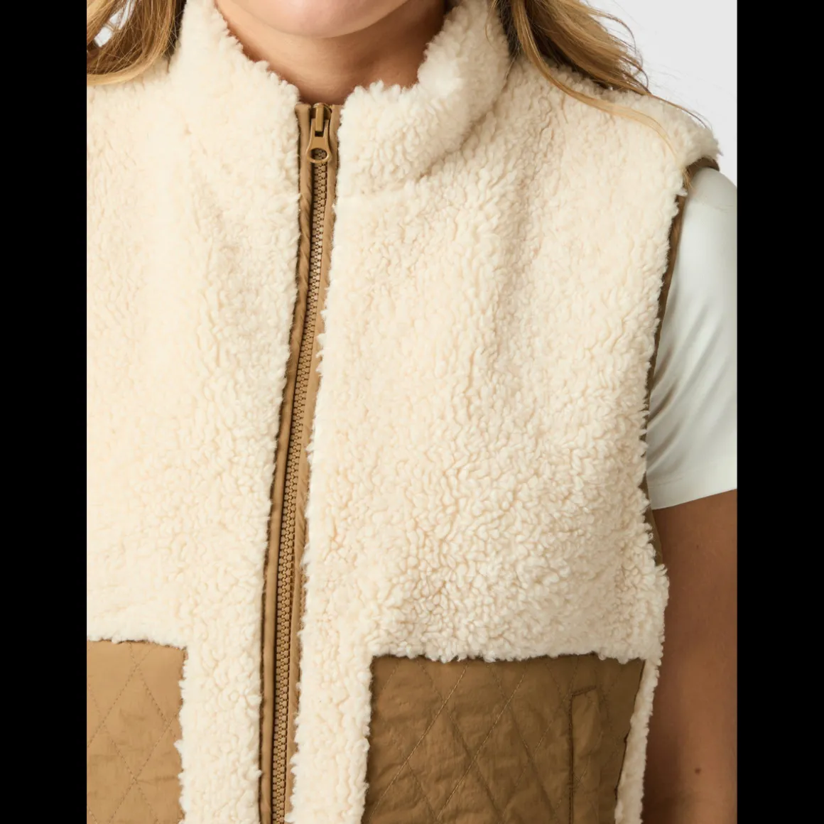 neo_noir_scout_teddy_wais_4.webp Neo Noir Scout Teddy Waistcoat