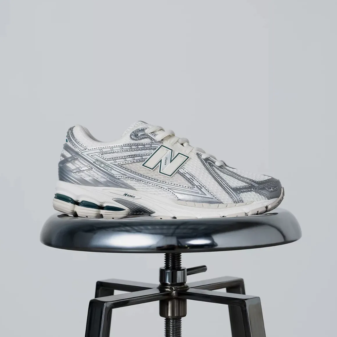 new_balance_mree_sneakers_7.webp New Balance M1906REE Sneakers