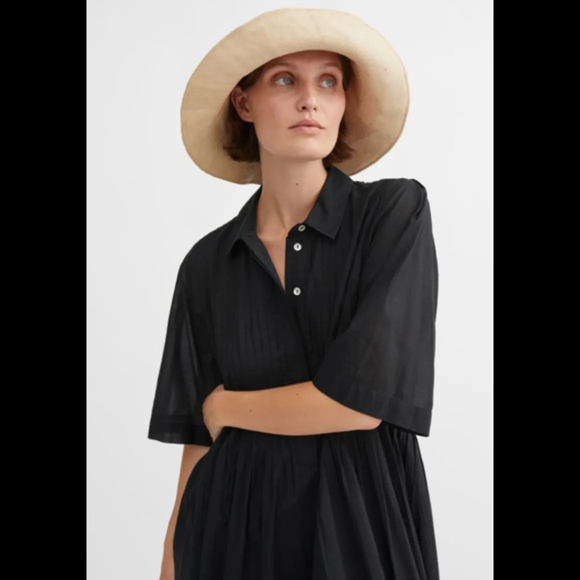 skall_studio_dot_shirtdre_3.webp Skall Studio Dot Shirtdress