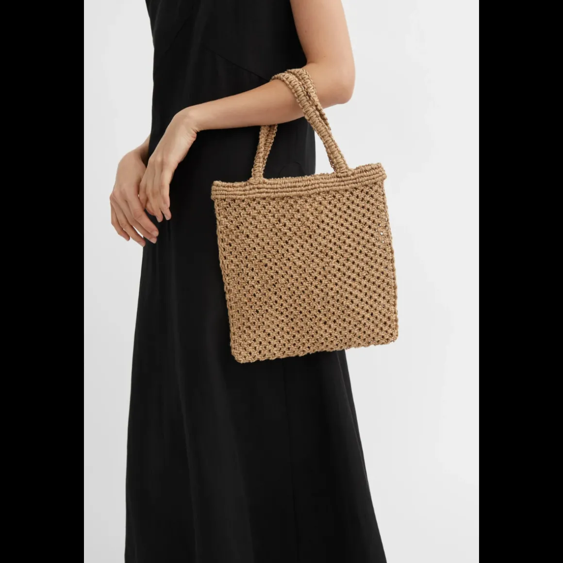 skall_studio_nura_straw_b_2.webp Skall Studio Nura Straw Bag